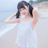 木棉棉《海边白色比基尼》写真图集 30P｜在线预览与图包下载