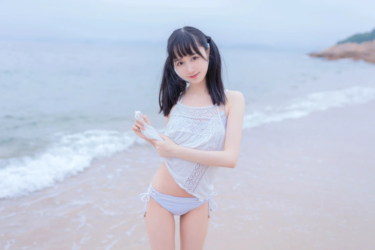 木棉棉《海边白色比基尼》写真图集 30P｜在线预览与图包下载