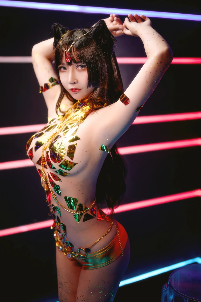 抱走莫子《金色传说》写真图集 35P｜在线预览与图包下载