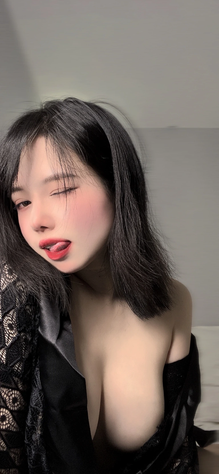 七月喵子《回家的诱惑》写真图集 46P｜在线预览与图包下载