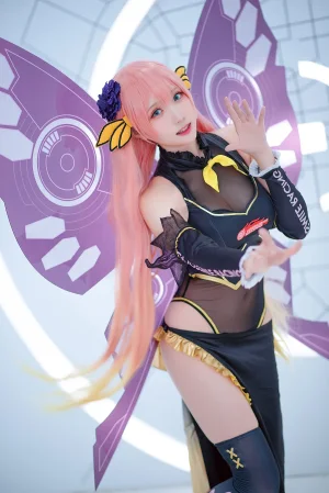 瓜希酱《LUKA 赛车》写真图集 22P｜在线预览与图包下载