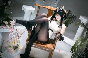 是一只熊仔《镇海 潋滟水色》写真图集 40P｜在线预览与图包下载