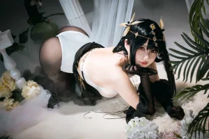 是一只熊仔《镇海 潋滟水色》写真图集 40P｜在线预览与图包下载