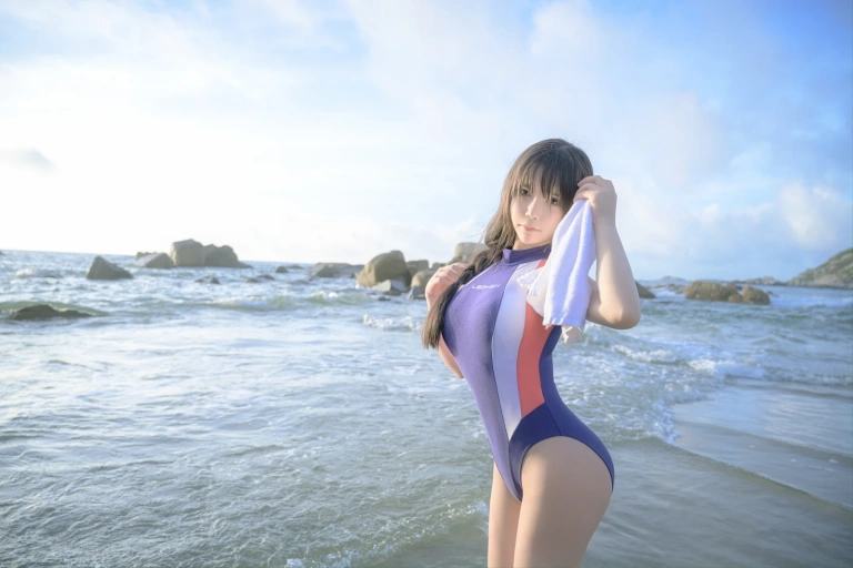 抱走莫子《竞技泳衣》写真图集 66P+3V｜在线预览与图包下载