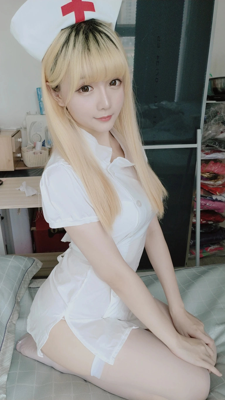 星之迟迟《定制 6-23 护士》写真图集 61P+1V｜在线预览与图包下载