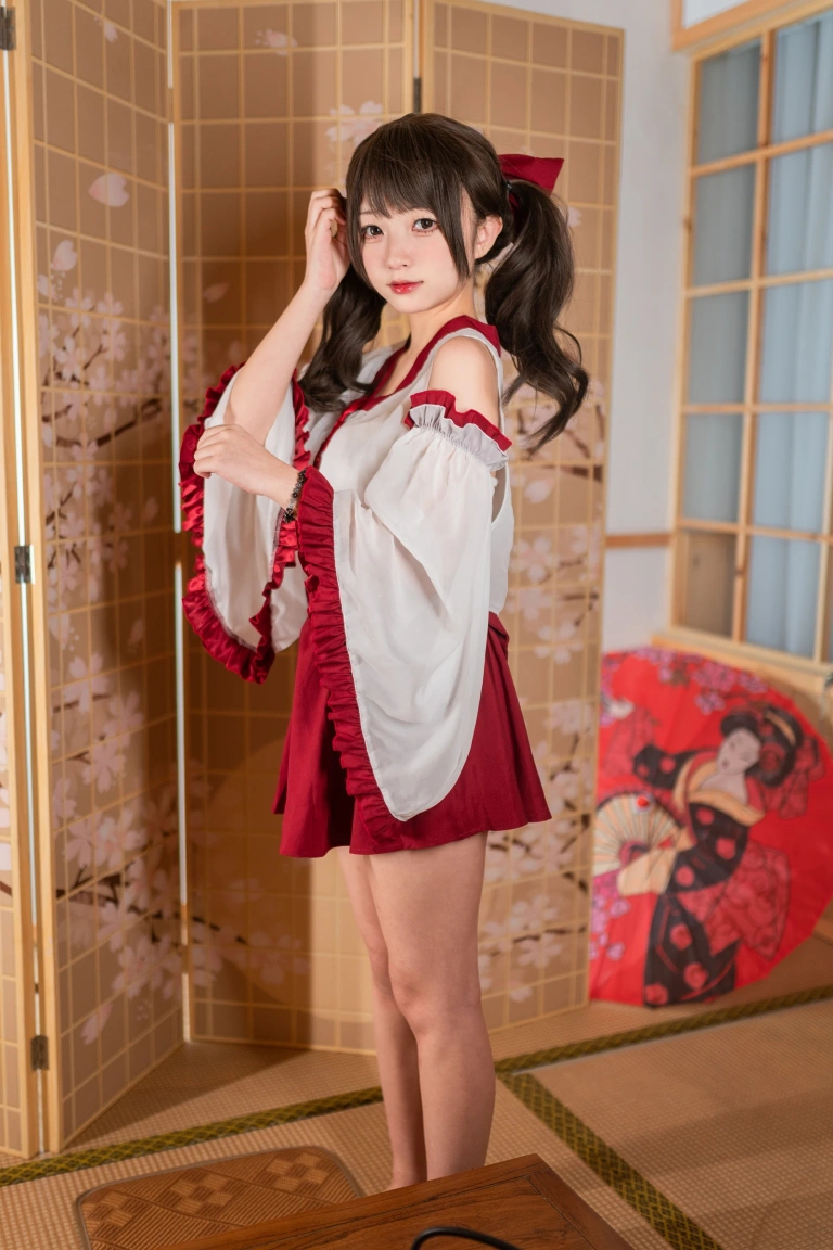 花铃《小巫女》写真图集 85P｜在线预览与图包下载