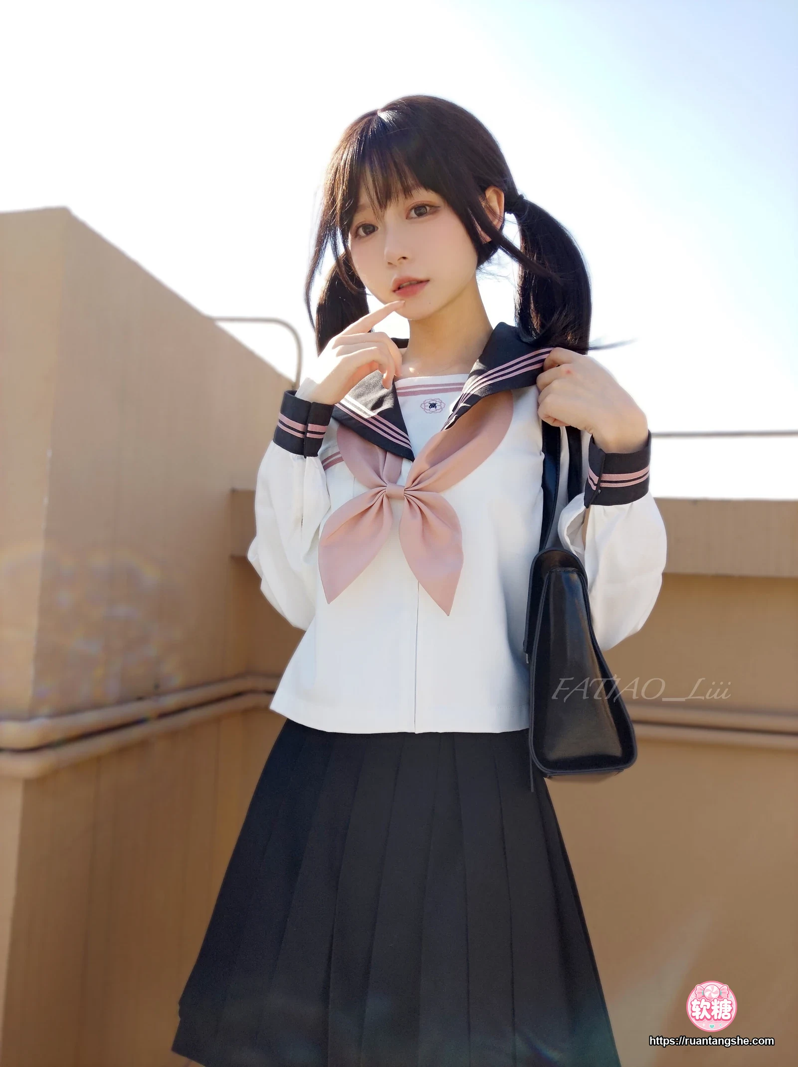 迷之呆梨 迷之呆梨 NO.025 - Fantia 2022年10月会员合集(9期)