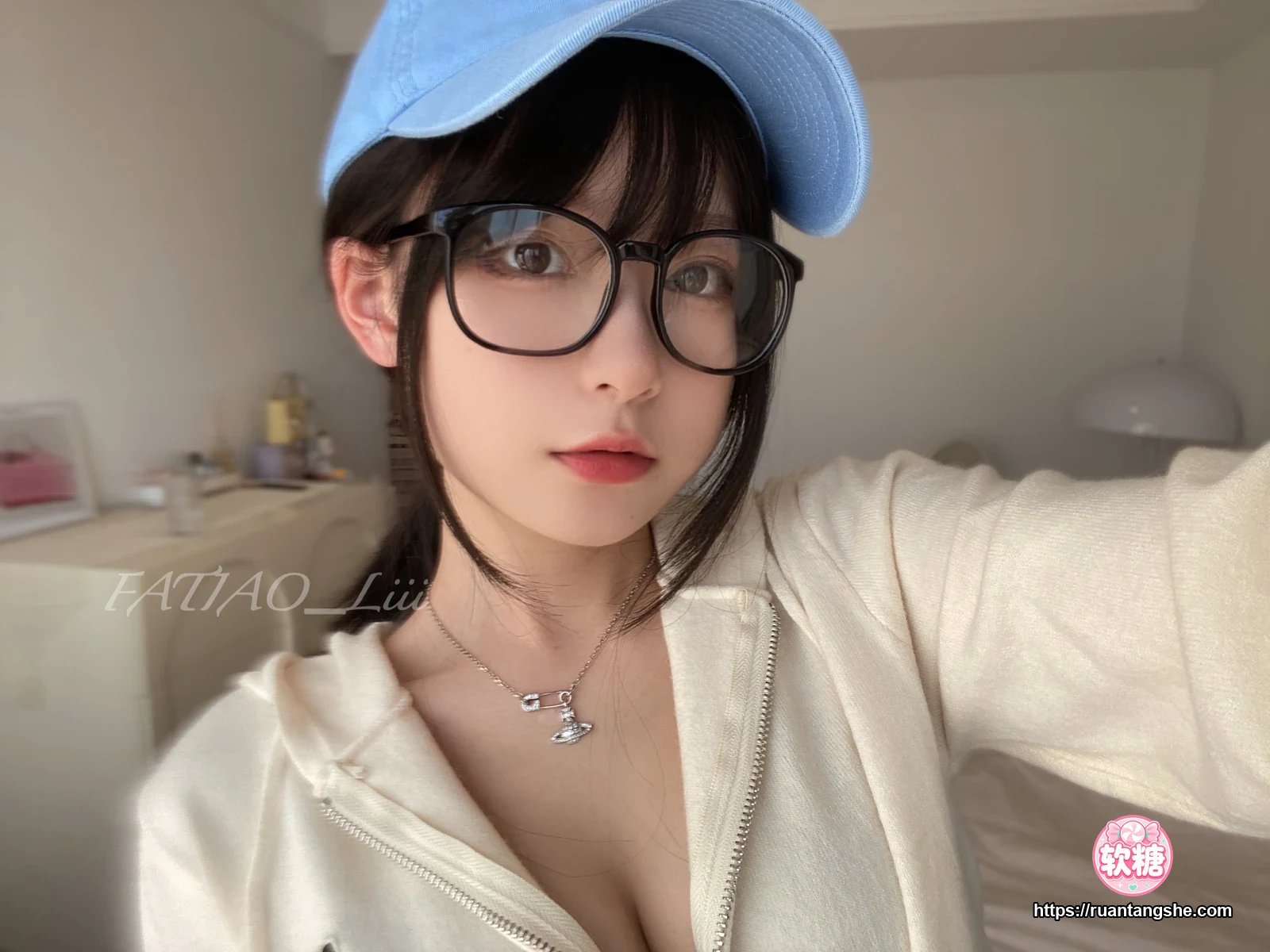 迷之呆梨 迷之呆梨 NO.025 - Fantia 2022年10月会员合集(9期)