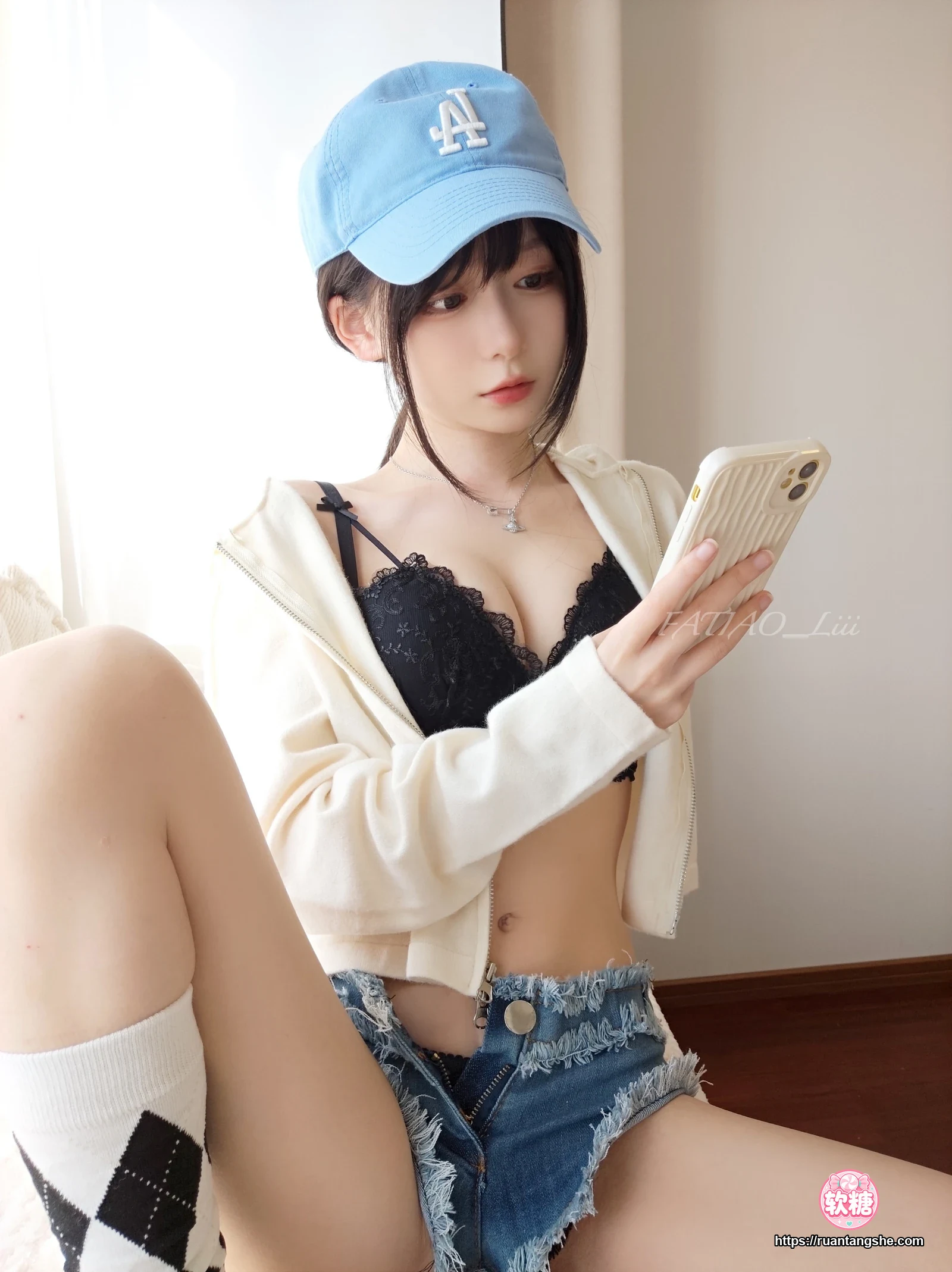 迷之呆梨 迷之呆梨 NO.025 - Fantia 2022年10月会员合集(9期)