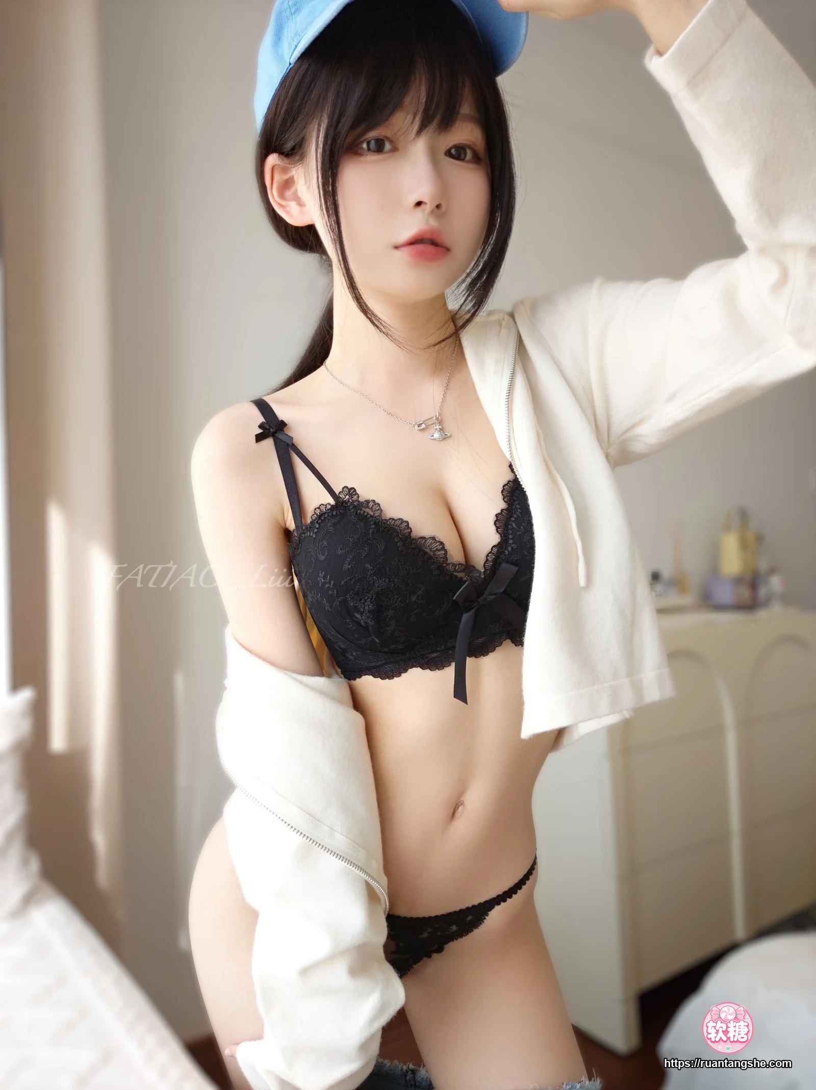 迷之呆梨 迷之呆梨 NO.025 - Fantia 2022年10月会员合集(9期)