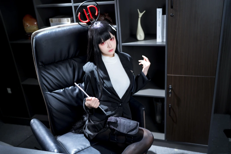 九柒喵《蔚蓝档案 调月莉音OL》写真图集 64P｜在线预览与图包下载
