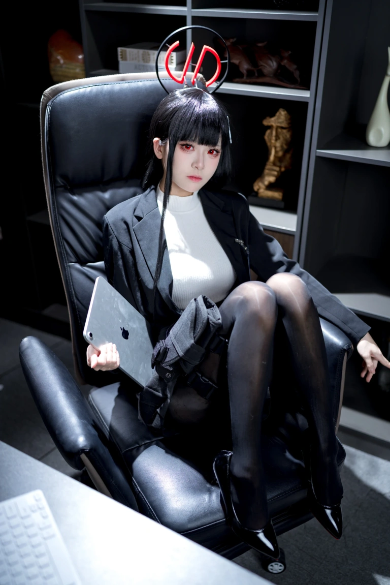 九柒喵《蔚蓝档案 调月莉音OL》写真图集 64P｜在线预览与图包下载