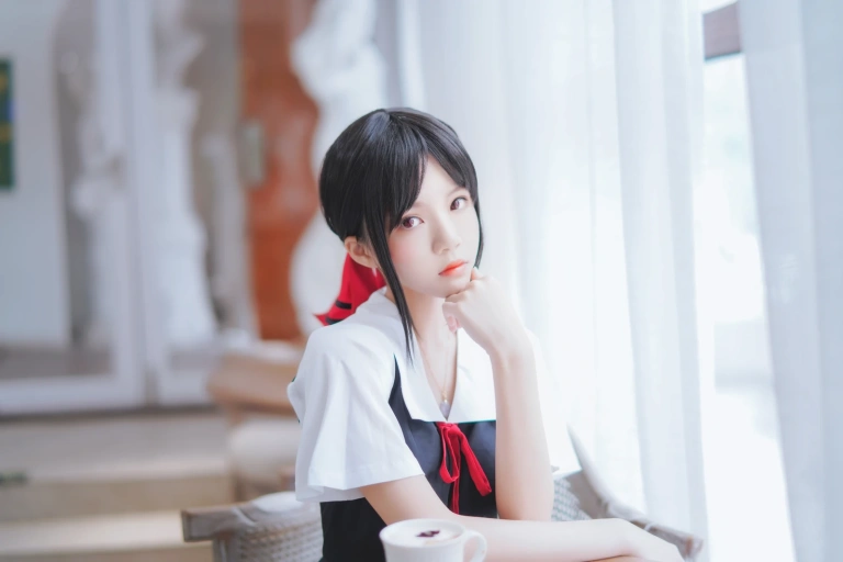 桜桃喵《四宫辉夜》写真图集 10P｜在线预览与图包下载