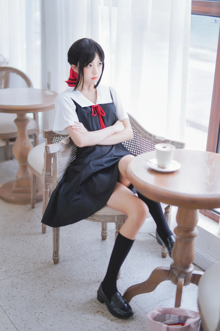 桜桃喵《四宫辉夜》写真图集 10P｜在线预览与图包下载