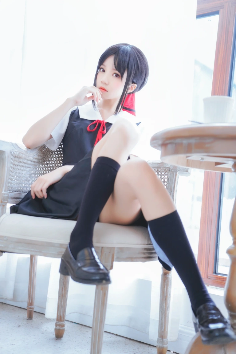 桜桃喵《四宫辉夜》写真图集 10P｜在线预览与图包下载