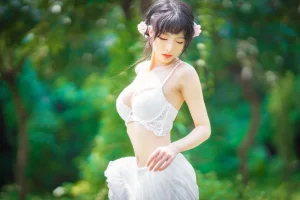 清水由乃《蕾丝花园》写真图集 34P｜在线预览与图包下载