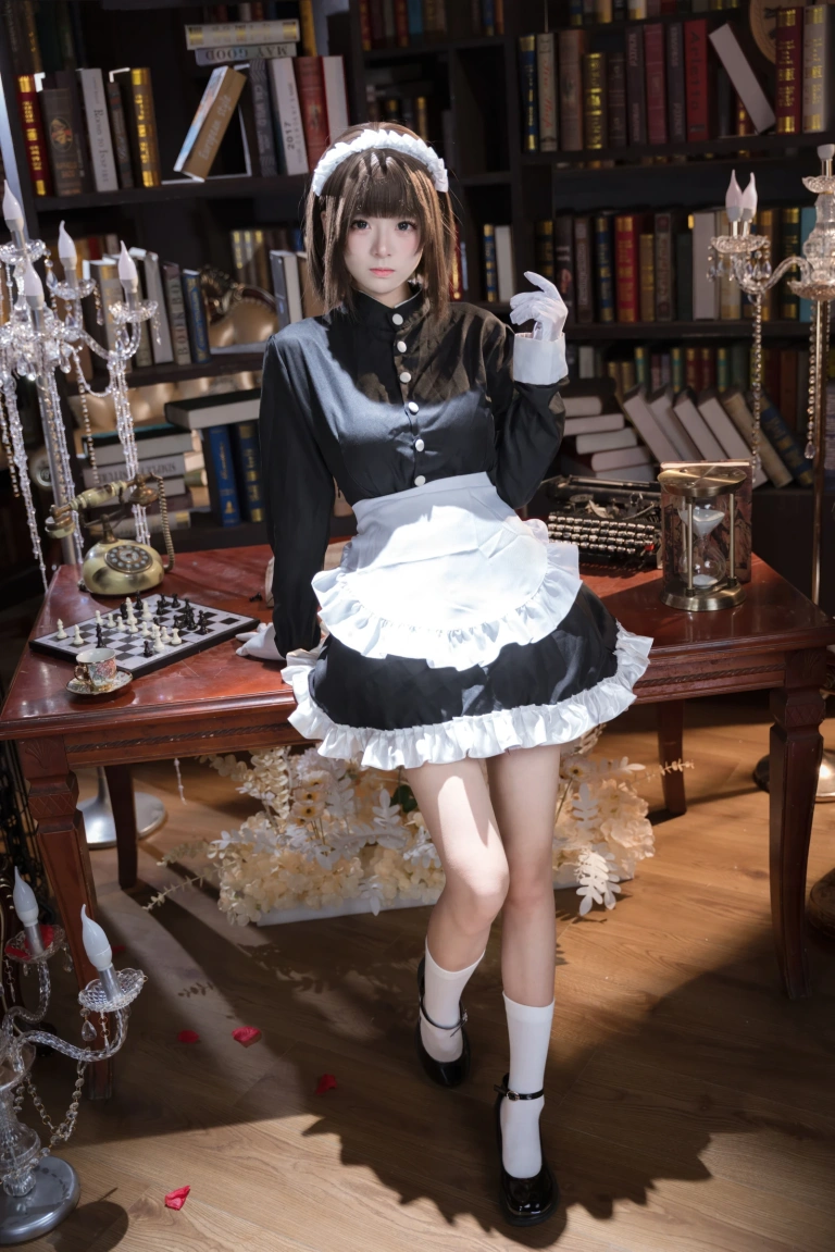 九柒喵《女仆教育 没落贵族·琉璃川椿》写真图集 66P｜在线预览与图包下载