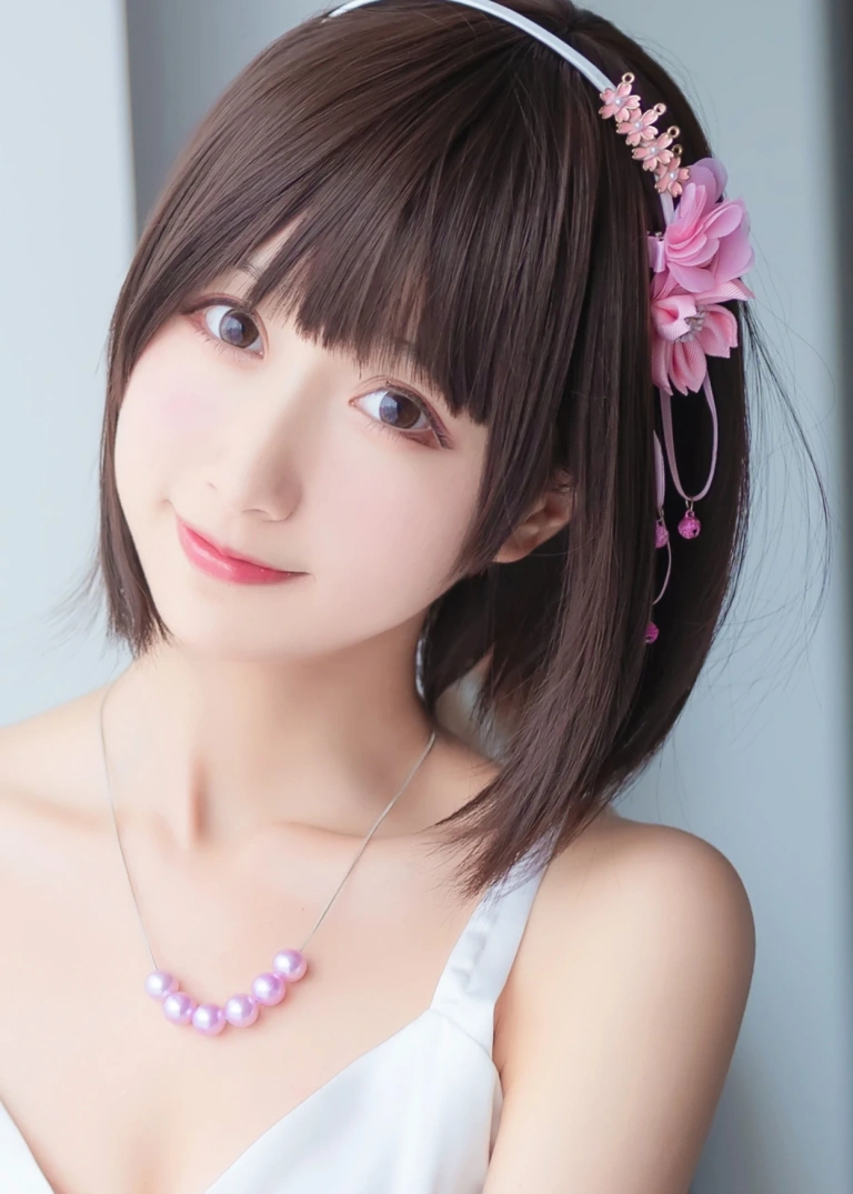 木棉棉《加藤惠cos（礼服+内衣）》写真图集 68P｜在线预览与图包下载