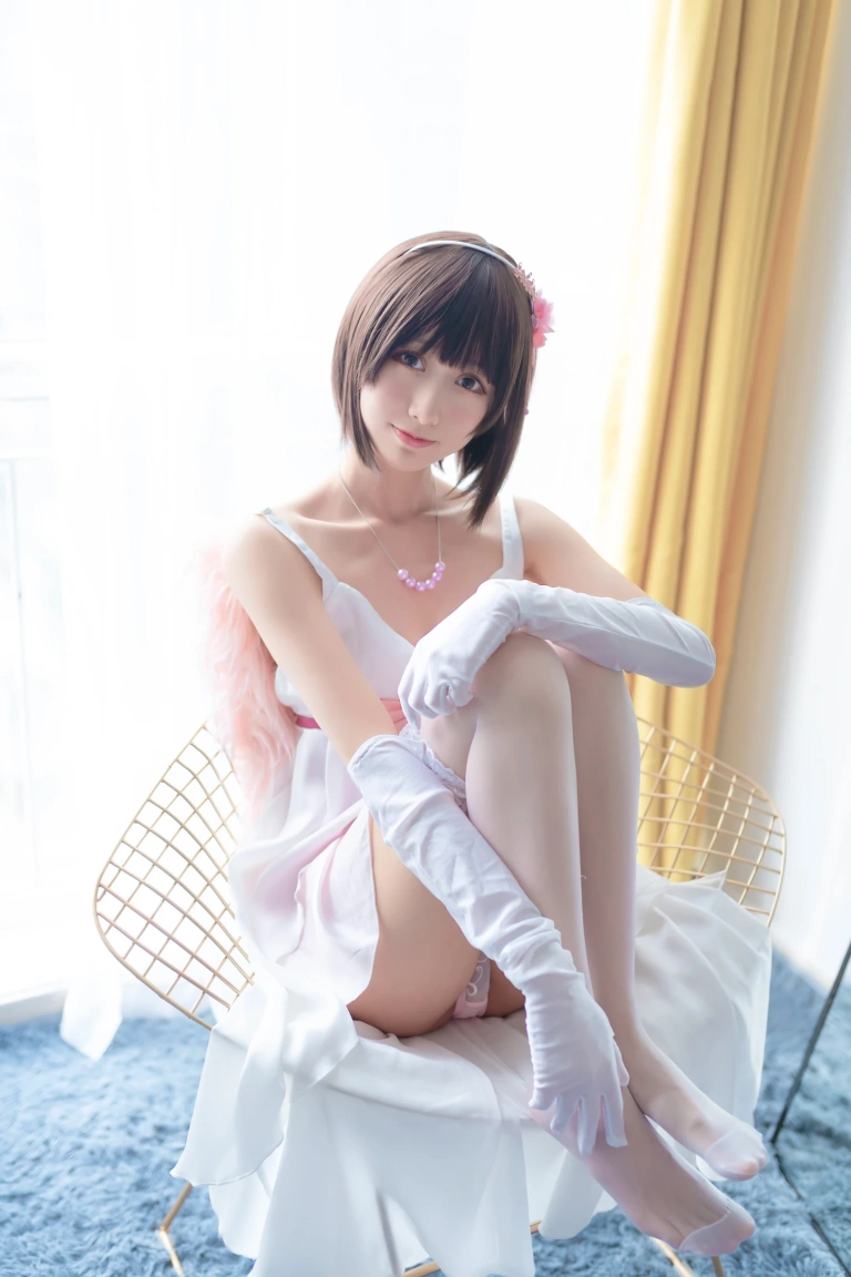 木棉棉《加藤惠cos（礼服+内衣）》写真图集 68P｜在线预览与图包下载