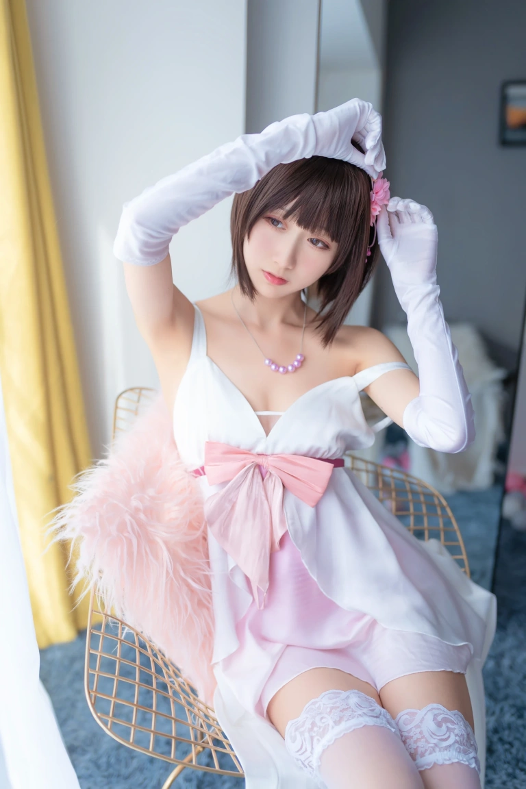 木棉棉《加藤惠cos（礼服+内衣）》写真图集 68P｜在线预览与图包下载