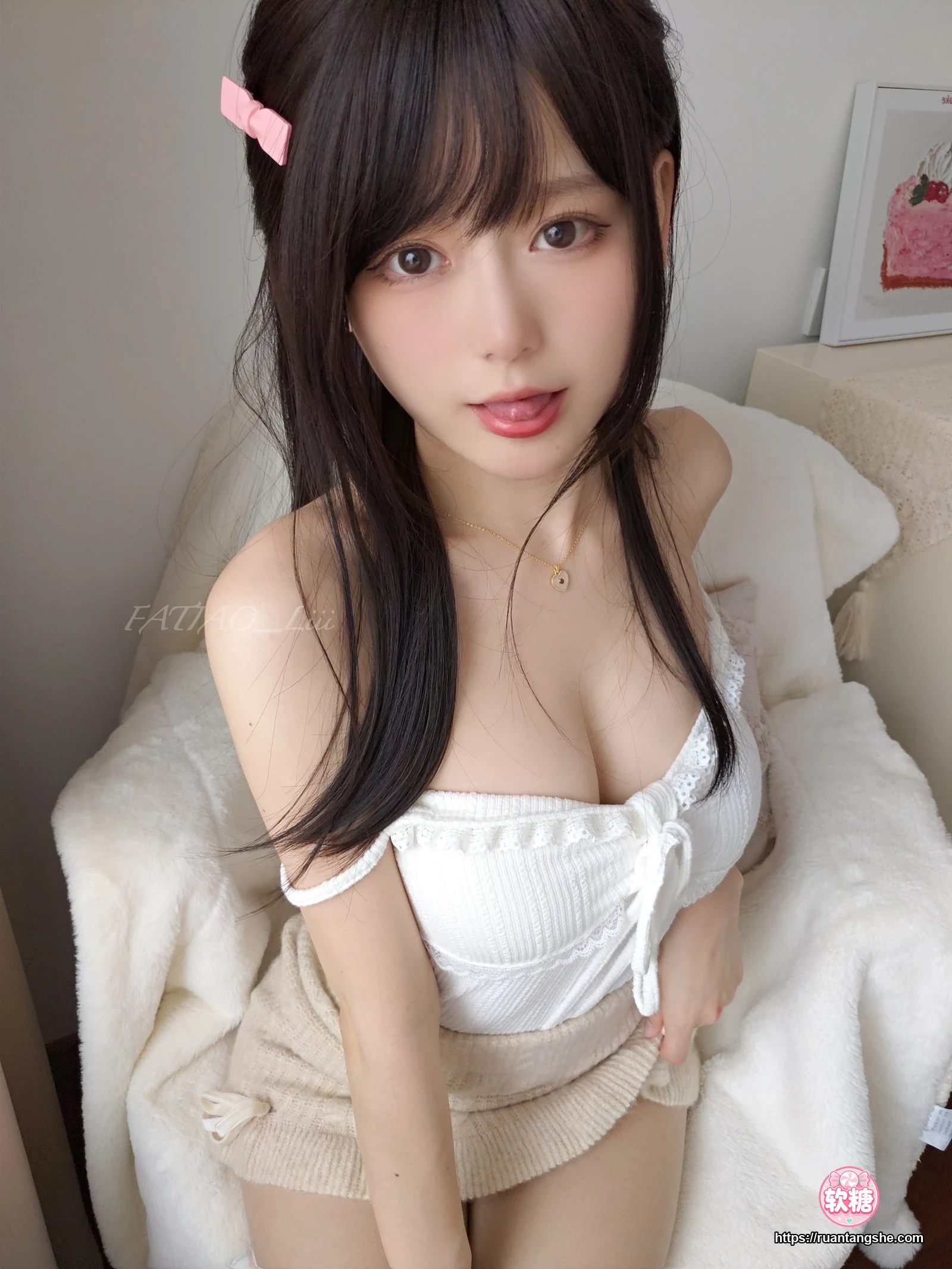 迷之呆梨 迷之呆梨 NO.026 - Fantia 2022年11月会员合集(9期)
