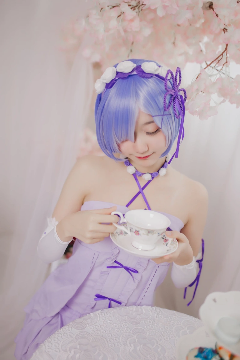 木棉棉《雷姆生日》写真图集 24P｜在线预览与图包下载