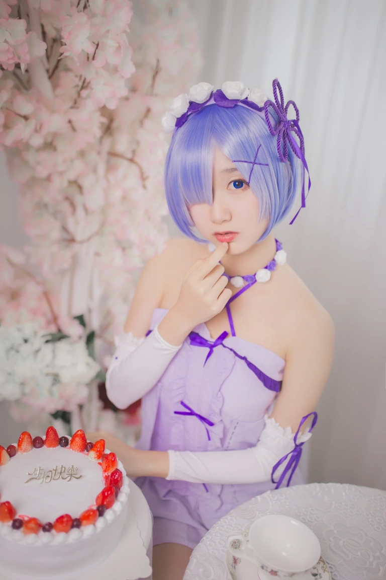木棉棉《雷姆生日》写真图集 24P｜在线预览与图包下载