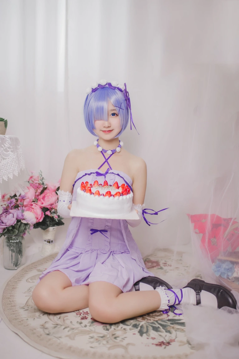 木棉棉《雷姆生日》写真图集 24P｜在线预览与图包下载