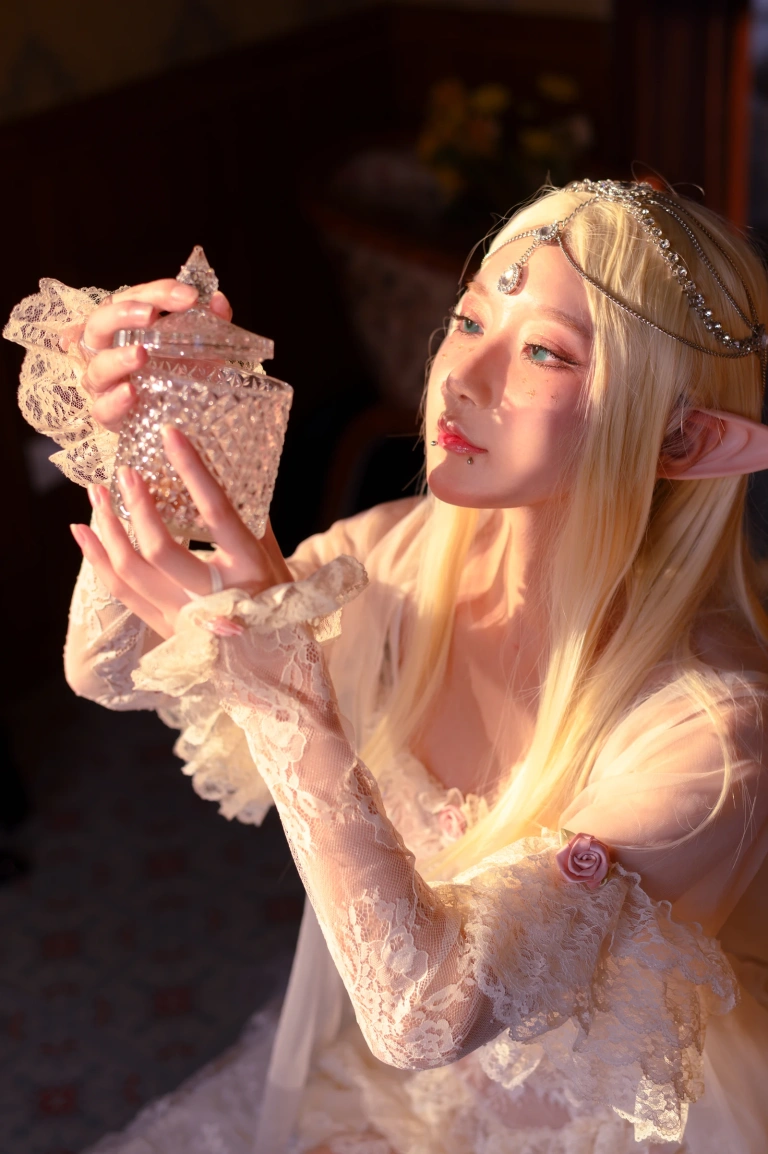 阿包也是兔娘《精灵》写真图集 25P｜在线预览与图包下载