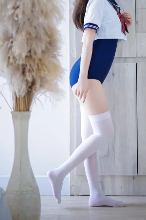 日奈娇(椎名莜)《制服死库水》写真图集 40P｜在线预览与图包下载