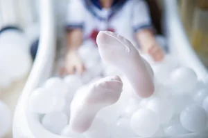 日奈娇(椎名莜)《制服死库水》写真图集 40P｜在线预览与图包下载