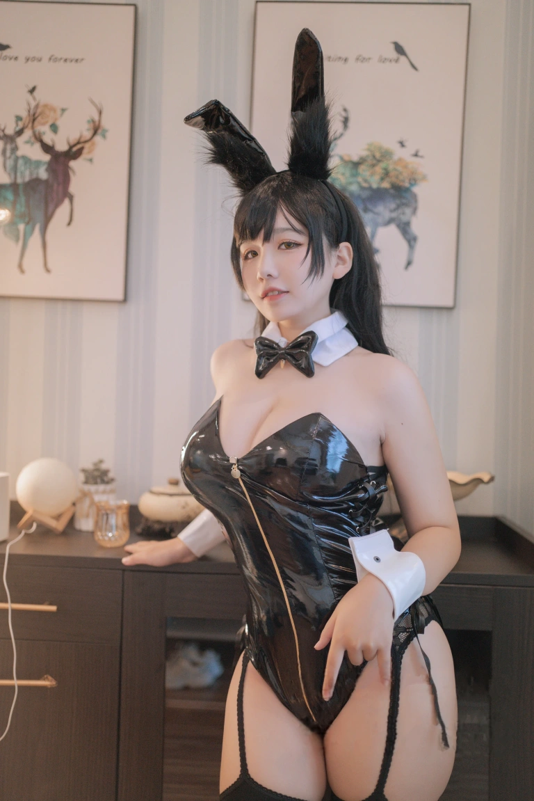 阿半今天很开心《麻衣兔女郎》写真图集 27P｜在线预览与图包下载
