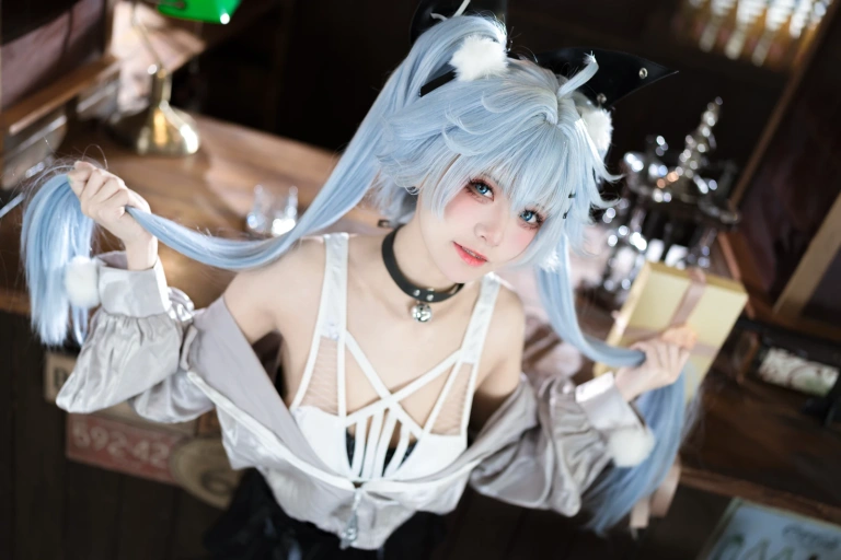 九柒喵《少女前线 芙洛伦·药心巧克力》写真图集 29P｜在线预览与图包下载