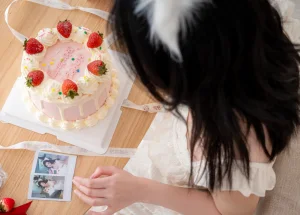 桃良阿宅《蛋糕》写真图集 33P｜在线预览与图包下载