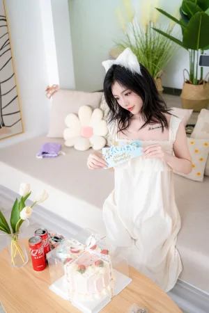 桃良阿宅《蛋糕》写真图集 33P｜在线预览与图包下载