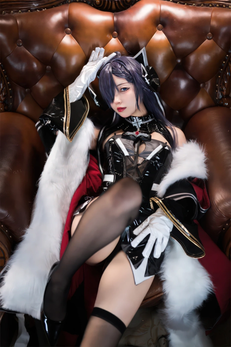 花铃《碧蓝航线 奥古斯特（铁血猫猫）》写真图集 45P｜在线预览与图包下载