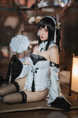 焖焖碳《碧蓝航线 鎮海 白黑礼服》写真图集 23P｜在线预览与图包下载