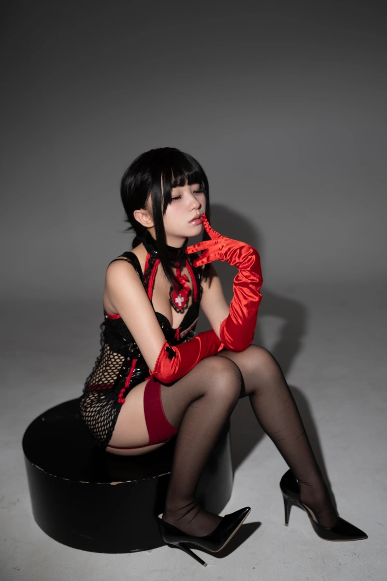 花铃《特工护士》写真图集 31P｜在线预览与图包下载
