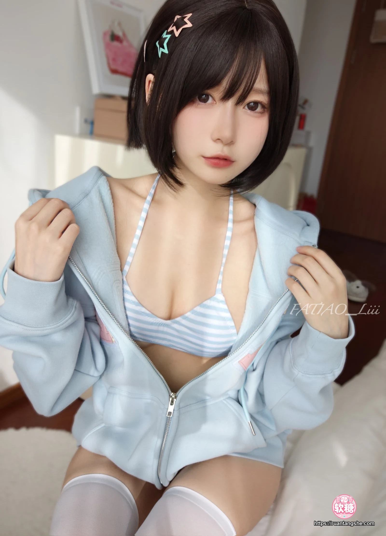 迷之呆梨 迷之呆梨 NO.029 - Fantia 2022年12月会员合集(8期)