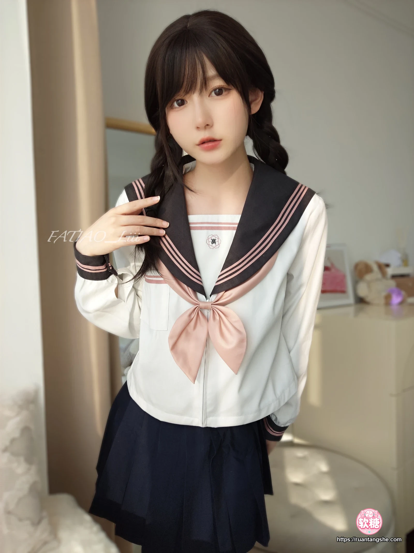 迷之呆梨 迷之呆梨 NO.029 - Fantia 2022年12月会员合集(8期)