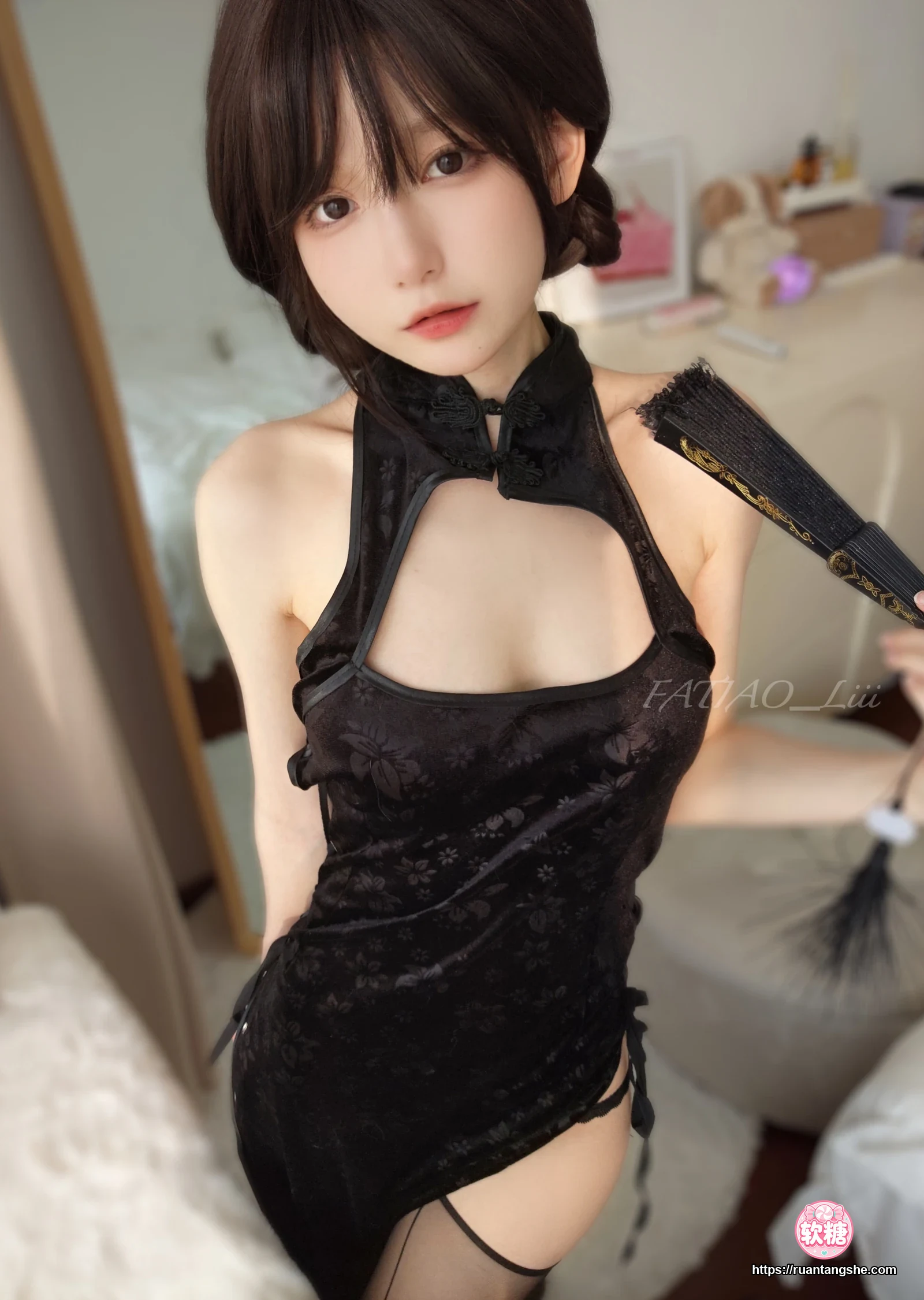 迷之呆梨 迷之呆梨 NO.029 - Fantia 2022年12月会员合集(8期)