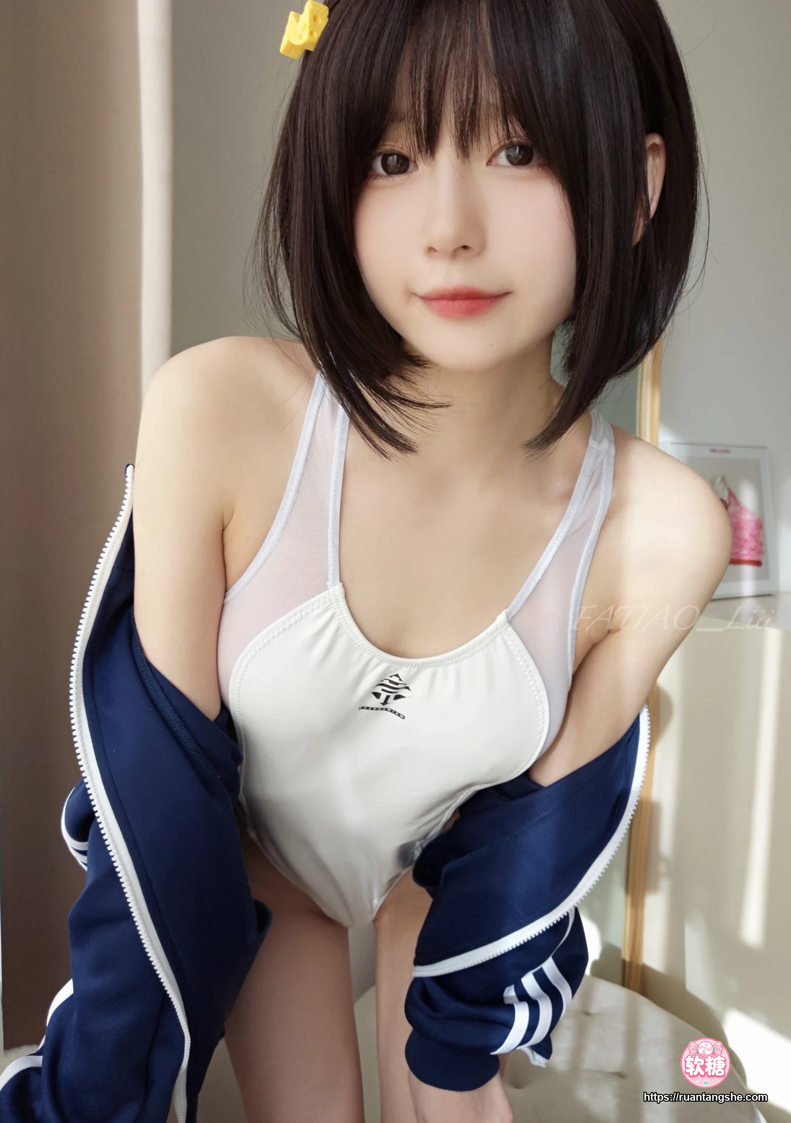 迷之呆梨 迷之呆梨 NO.029 - Fantia 2022年12月会员合集(8期)