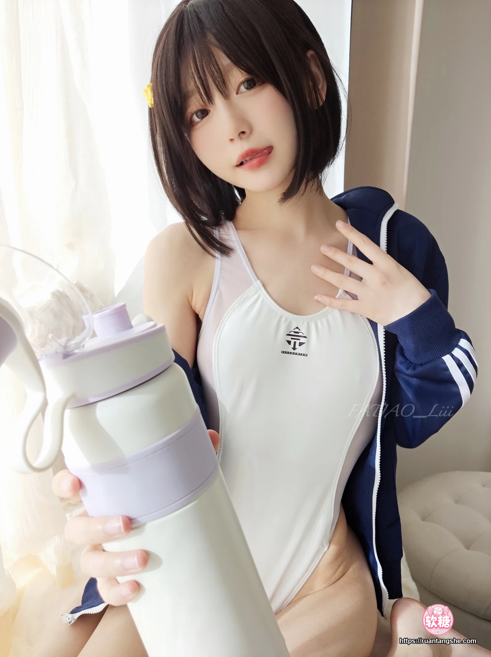 迷之呆梨 迷之呆梨 NO.029 - Fantia 2022年12月会员合集(8期)
