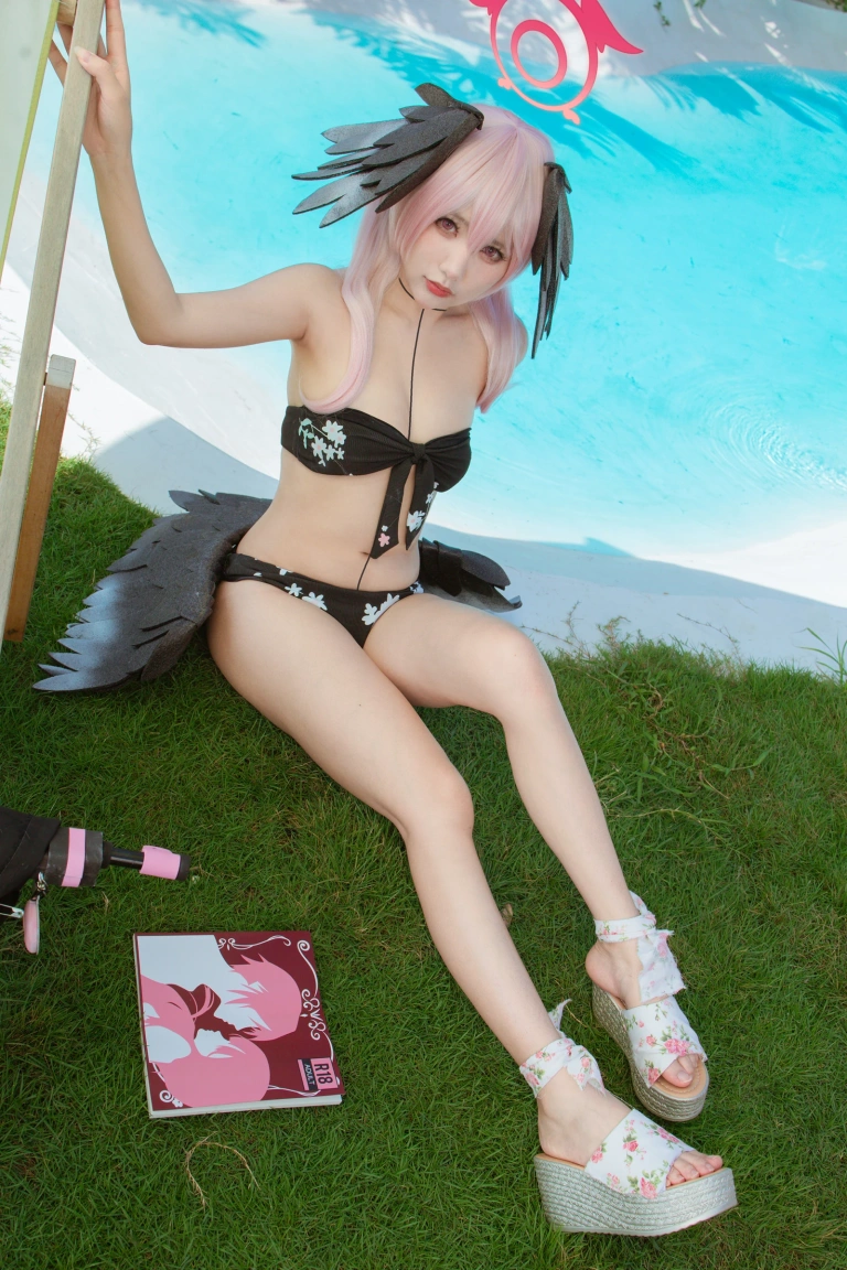 是一只熊仔《下江小春》写真图集 100P｜在线预览与图包下载