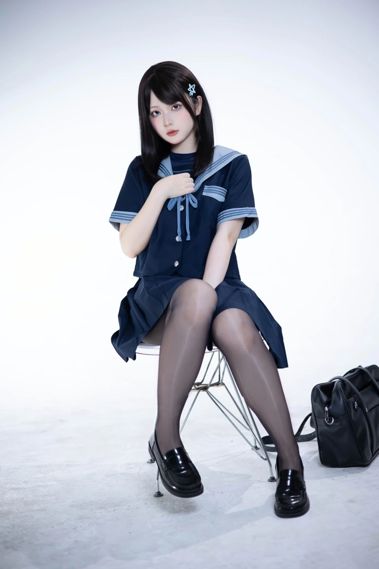 屿鱼《竞泳》写真图集 28P｜在线预览与图包下载