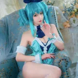 阿包也是兔娘《白兔Miku》写真图集 28P｜在线预览与图包下载