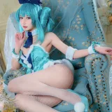 阿包也是兔娘《白兔Miku》写真图集 28P｜在线预览与图包下载
