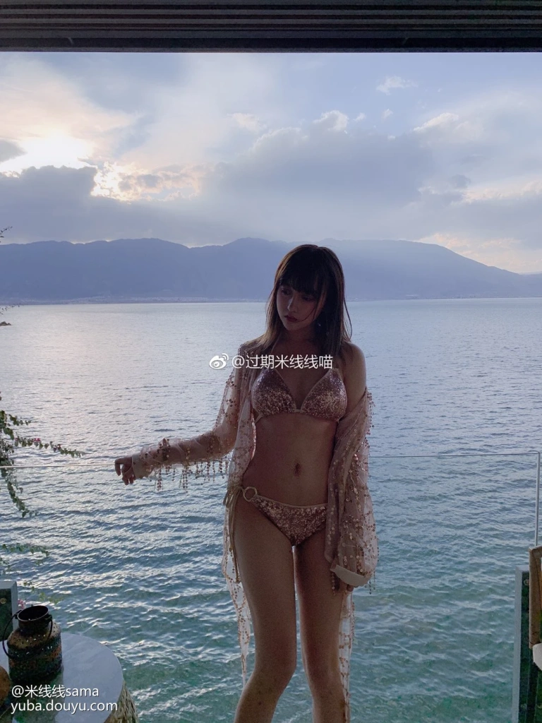 过期米线线喵《米线鱼吧》写真图集 16P｜在线预览与图包下载