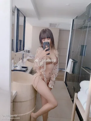 过期米线线喵《米线鱼吧》写真图集 16P｜在线预览与图包下载