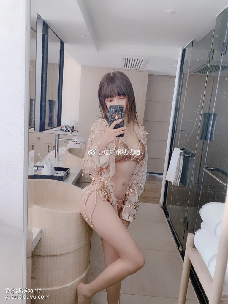 过期米线线喵《米线鱼吧》写真图集 16P｜在线预览与图包下载